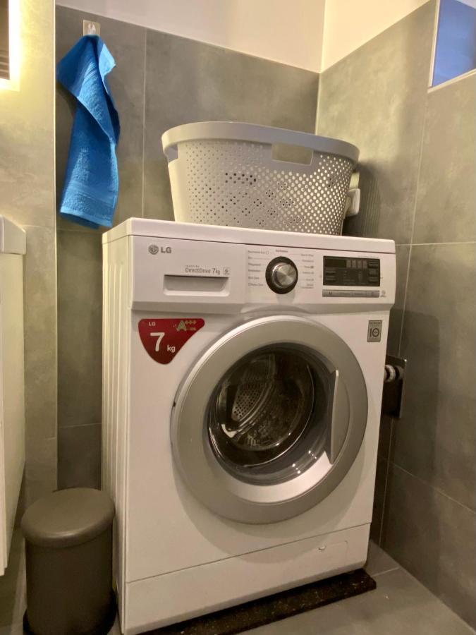 Traumhafte 115 Qm Ferienwohnung Am Steinhuder Meer, Ruhig, Komfortabel, Loggia, Parkplatz, Wifi Wunstorf Esterno foto