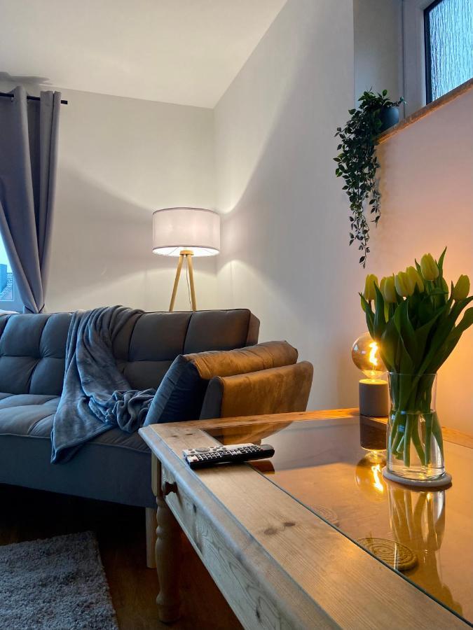 Traumhafte 115 Qm Ferienwohnung Am Steinhuder Meer, Ruhig, Komfortabel, Loggia, Parkplatz, Wifi Wunstorf Esterno foto