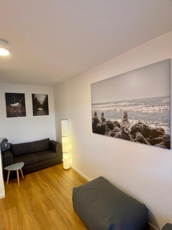 Traumhafte 115 Qm Ferienwohnung Am Steinhuder Meer, Ruhig, Komfortabel, Loggia, Parkplatz, Wifi Wunstorf Esterno foto